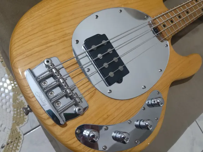 CONTRABAIXO STERLING BY MUSIC MAN RAY34 - 4 CORDAS