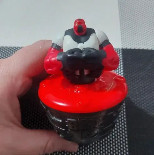 Peão Ben 10 Quatro Braços Coleção Burguer King