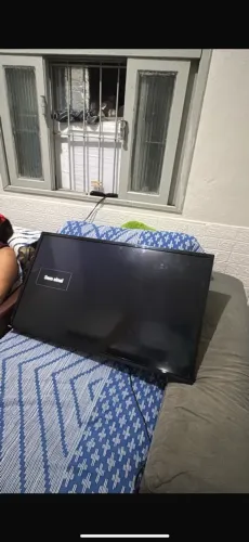 Vendo TV Smart Philco - 40 polegadas sistema Aptoide