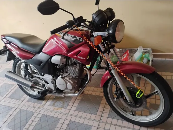 Moto CBX Strada 2001 raridade.