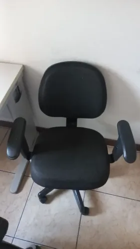 Vendo Cadeira de Escritório