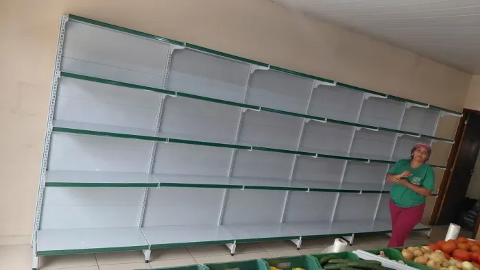 Gôndola de parede e de centro