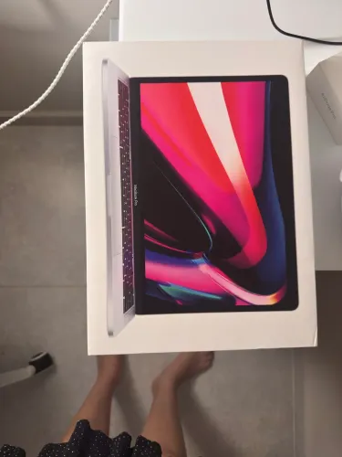 Caixa Macbook Pro Apple (Apenas Caixa)