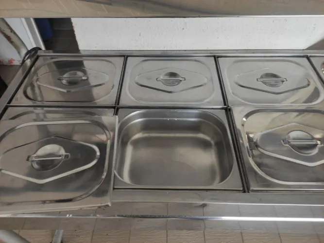 Pista quente para almoço e freezer usado em perfeito estado 