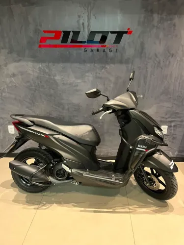 YAMAHA FLUO 125 2025
