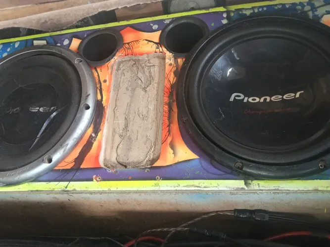 Caixa de grave cara preta Pioneer nunca reformado R$450