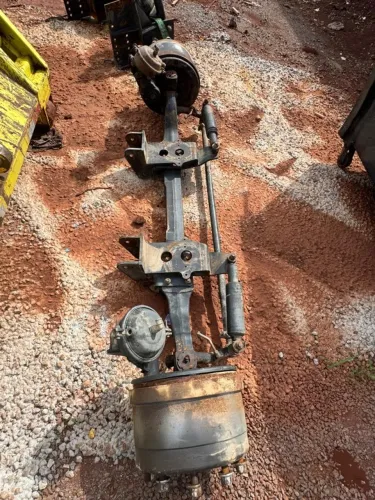 Eixo Dianteiro e Terceiro Eixo de Caminhão, Volvo, Volks Ford e Demais