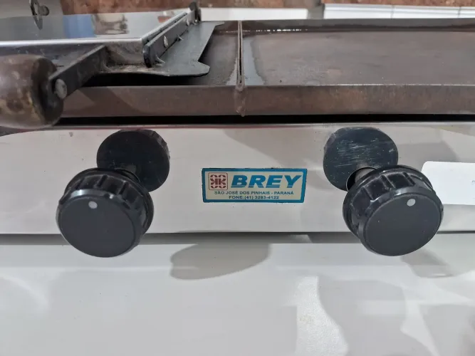 Vende se sanduíche brey mas uma vidrine valores 350 reais