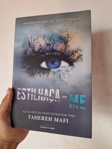 Desapego literário: Estilhaça-me, Tahereh Mafi.