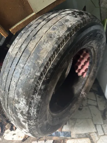 Pneus caminhonete R17