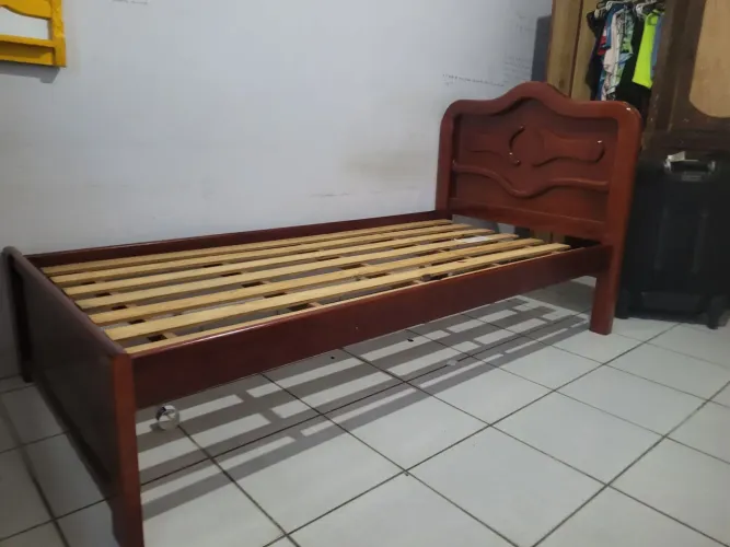 CAMA SOLTEIRO DE MADEIRA