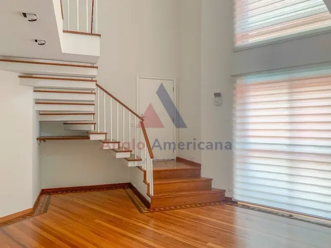Apartamento duplex c/ 2 dormitórios para locação