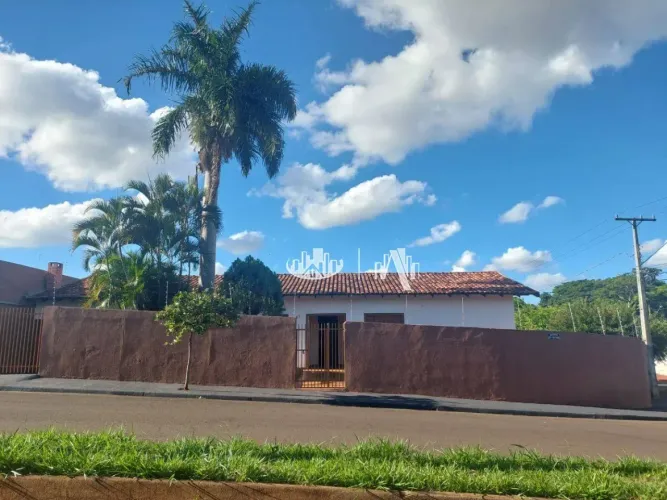 Casa com 3 quartos à venda, 123 m² por R$ 550.000 - Jardim Adriana I - Londrina/PR