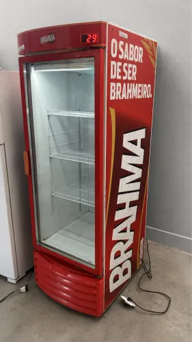 Cervejeiro Metalfrio expositor de bebidas