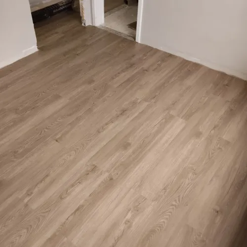 Instalador, piso vinílico, piso laminado, rodapé POLIESTIRENO