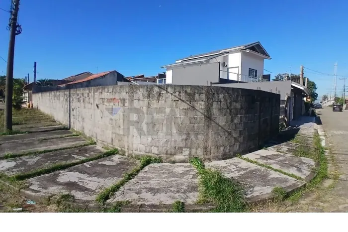 "Terreno em Peruíbe: Oportunidade Imperdível!"