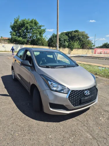 Hyundai HB20 Unique 1.0 Flex 12V Mec. 2019