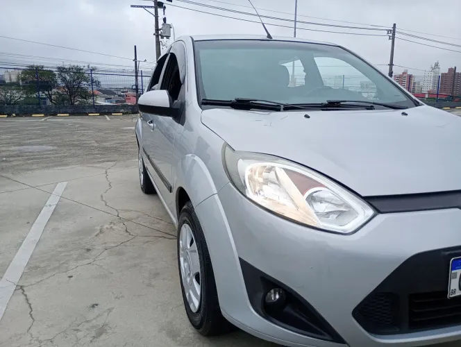 Ford Fiesta Sed. 1.6 8V Flex 4P 2013