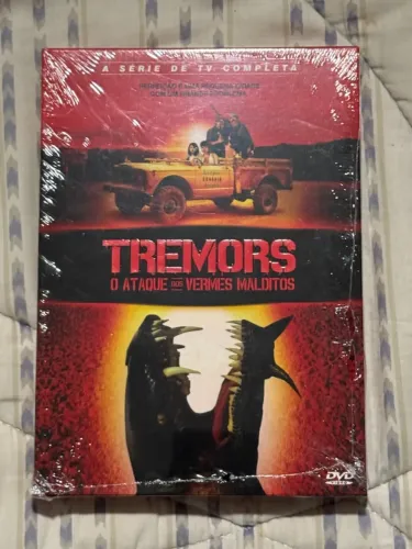 Tremors - O Ataque dos Vermes Malditos Série Completa DVD 4 Discos