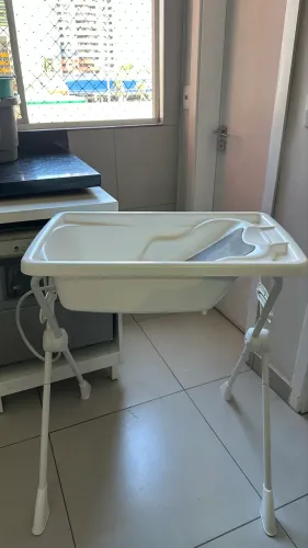 Vendo Banheira Burigotto com pé