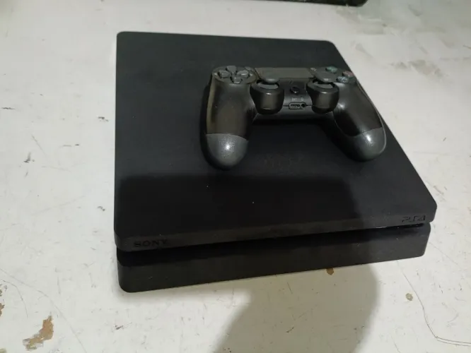 PS4 SLIM 1TB