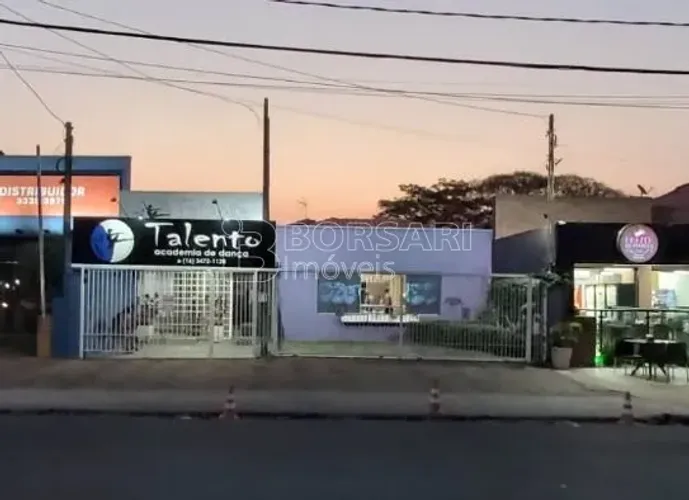 Venda de Casas / Comercial na cidade de Araraquara