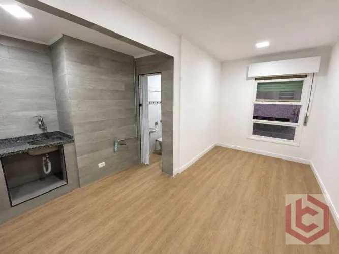 Kitnet reformado para alugar, 21 m² por R$ 2.100/pacote mês - Aparecida - Santos/SP