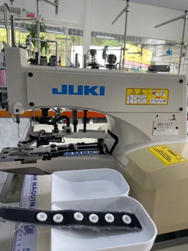 Venda máquina Botoneira Juki 