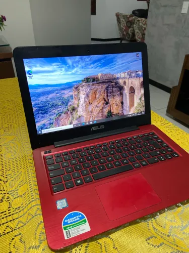 ASUS Z450U + BOLSA ARMAZENADORA | 930GB