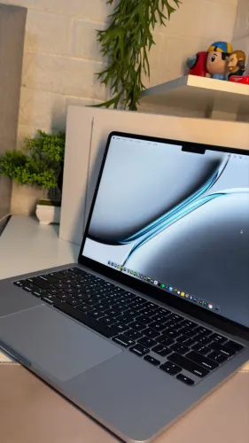 MacBook Air M4 16/256
