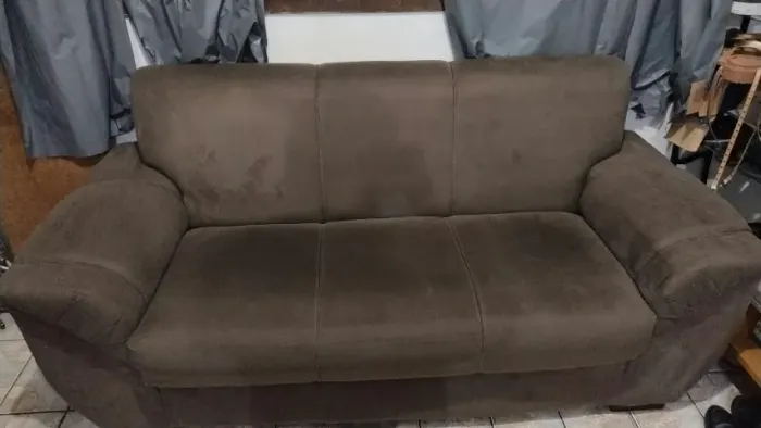 Sofá 3 lugares novo