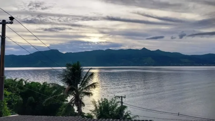 ALUGO FIXO VISTA PRO MAR - SÃO SEBASTIÃO SP - 02 SUÍTES