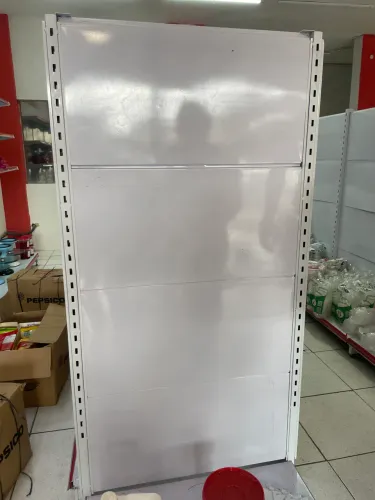 Prateleiras semi novo 1 metro cada 