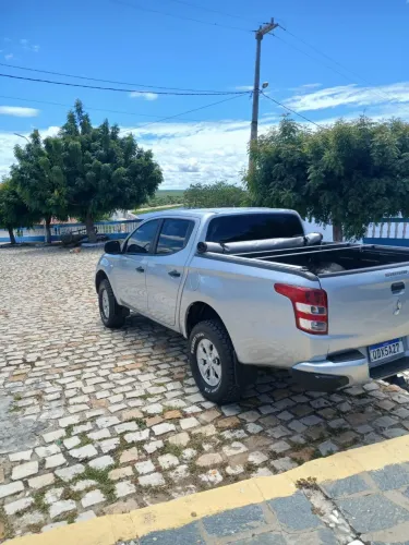 Mitsubishi L200 Triton Sport GLX 2.4 CD Diesel Mec. 2019