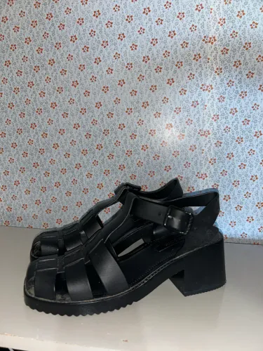 Sandália da Petite Jolie preta 37/38