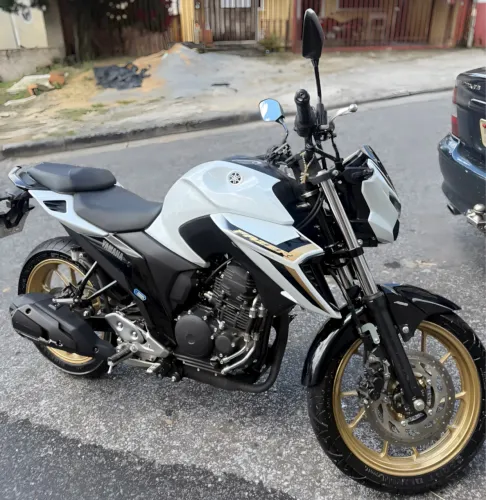 Fazer 250 (FZ25 Connected ABS) 2025