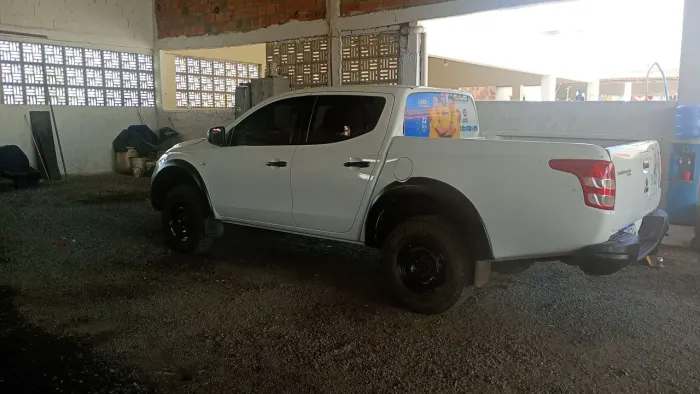 Mitsubishi L200 Triton Sport GLX 2.4 CD Diesel Mec. 2019