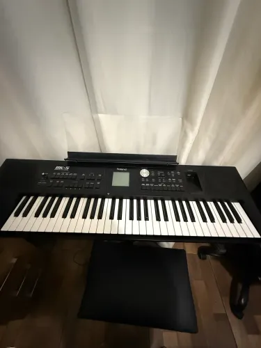 Teclado Roland BK5