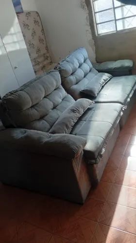 Lindo Sofá Retrátil Super Confortável (Ótimo Estado)