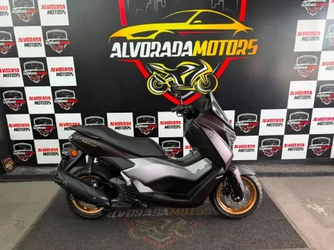Nmax 160 2026 1.000 km apenas. Já emplacada e à pronta entrega