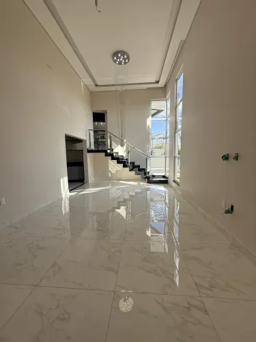 Casa com 3 Suítes no Condomínio Fechado