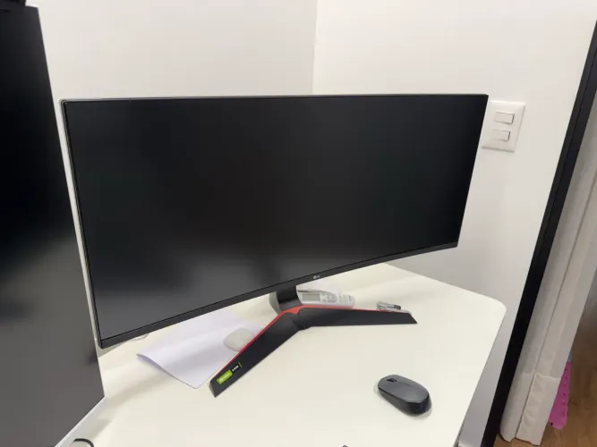 Monitor gamer LG 34? ultra gear curvo, usado mas muito bem conservado. 