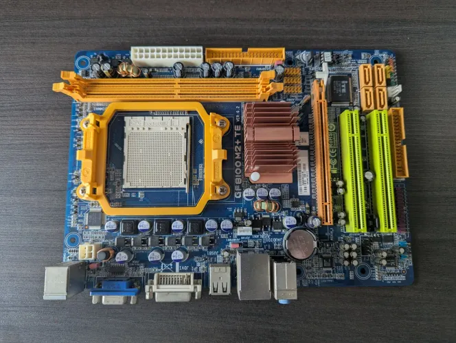Placa-Mãe Biostar GF8100 M2+ TE Ver 6.2 Socket AM2