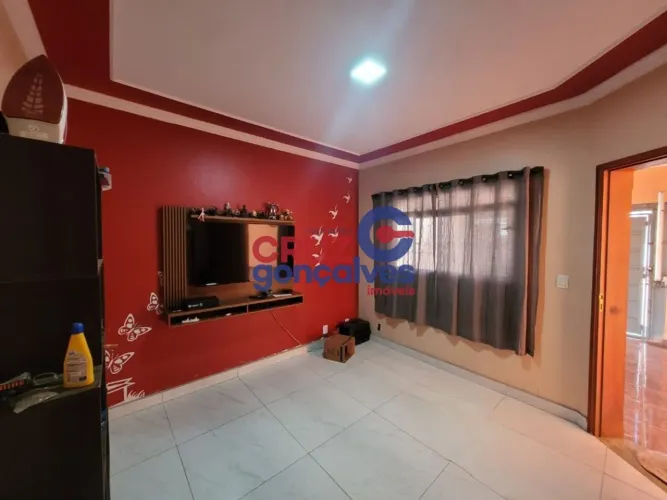 Casa Padrão à Venda e Locação no Bairro Recanto das Pedras - Assistência - SP