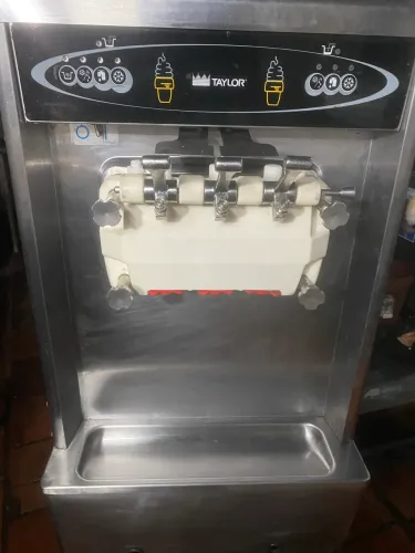 Máquina de sorvete Taylor 336
