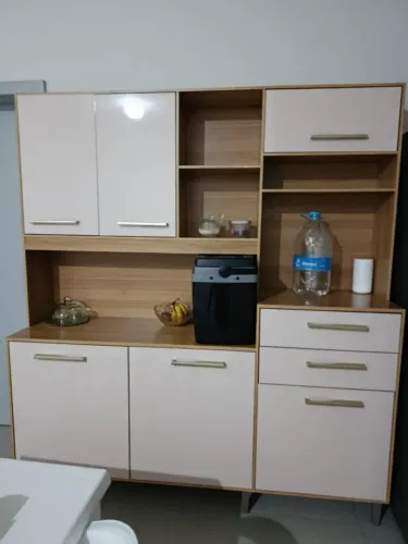 Vendo: armário de cozinha, cooktop, balcão cooktop, 2 cortinas e um casco de gás.