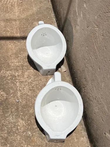 Vendo mictórios para saírem hoje