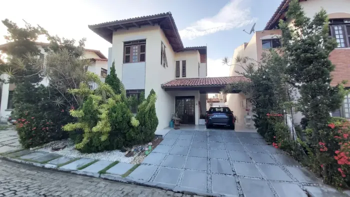 Casa Duplex à Venca com 4 suites em Sapiranga-Coité - Fortaleza - CE