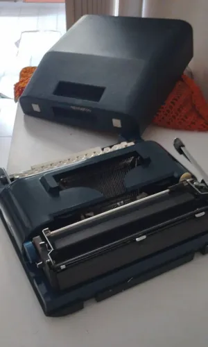 Máquina de Escrever Remington 22 Portátil Funcionando + Maleta Original