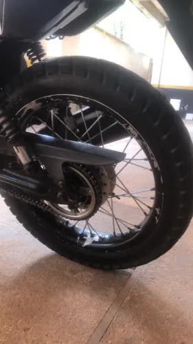 Vendo ou troco pneu 110 90 18 traseiro